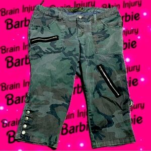 Tripp nyc camo capris